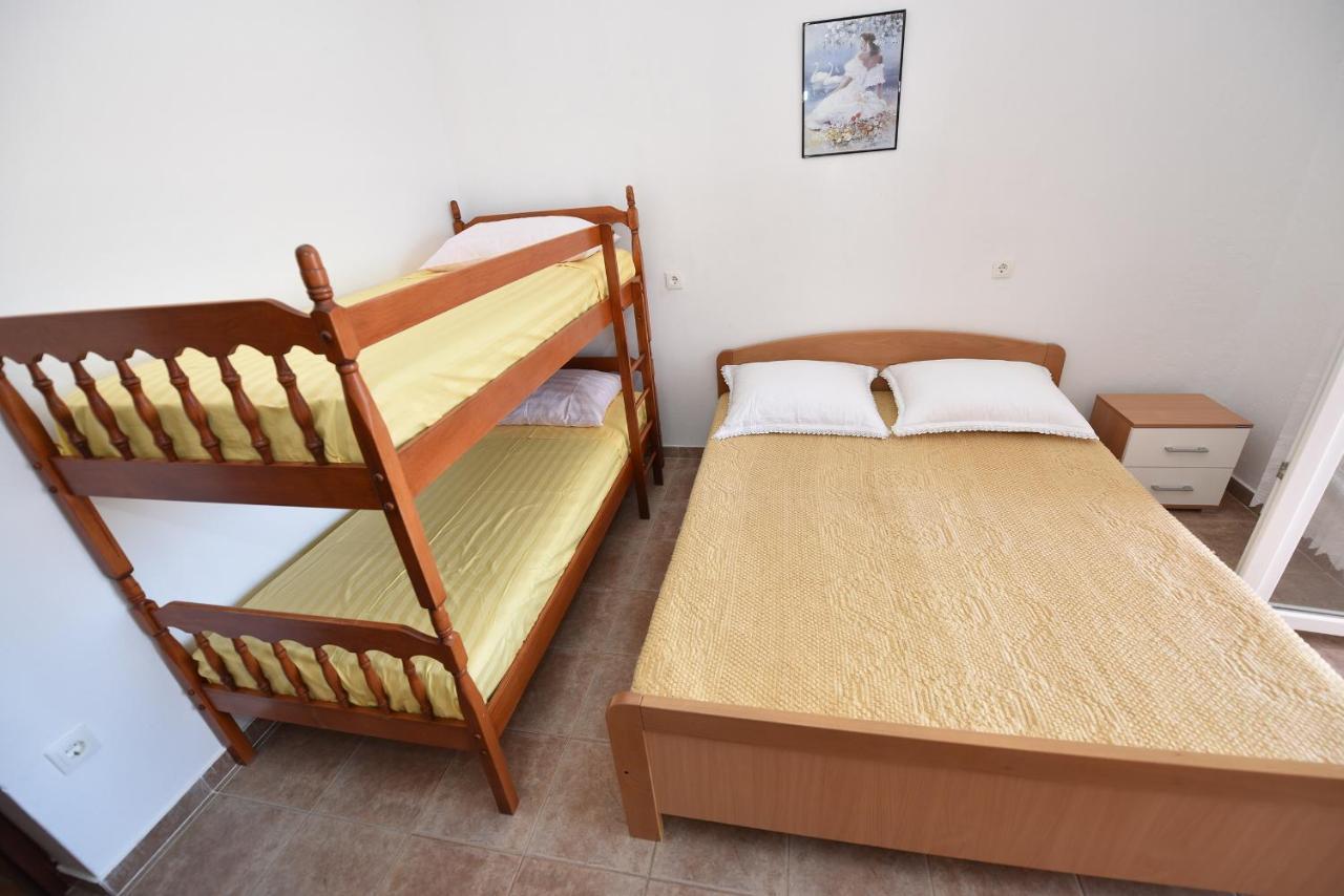 Apartments By The Sea Metajna, Pag - 6522 Zubovići Eksteriør billede